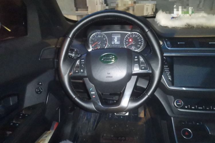 Used Land X7 2015 2.0T Panoramic Prestige Edition Steering Wheel