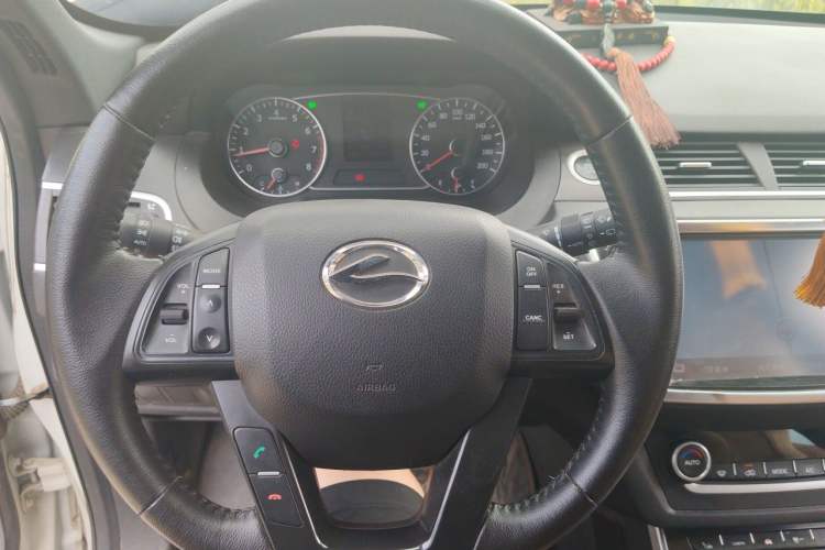 Used Land X7 2015 2.0T Panoramic Flagship Edition Steering Wheel