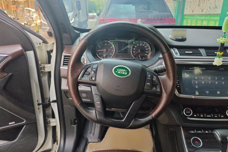 Used Land X7 2015 2.0T Panoramic Prestige Edition Steering Wheel