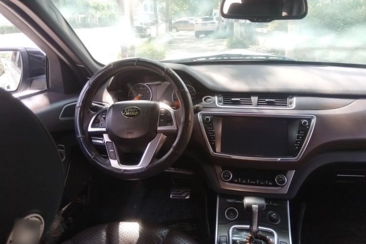 Used Land X7 2015 2.0T Panoramic Prestige Edition Steering Wheel