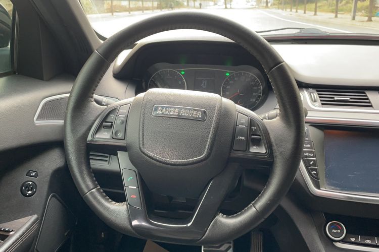 Used Land X7 2015 2.0T Panoramic Prestige Edition Steering Wheel