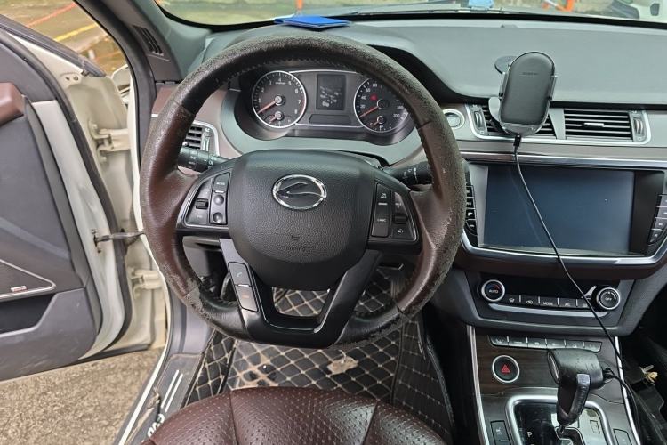 Used Land X7 2015 2.0T Panoramic Luxury Edition Steering Wheel