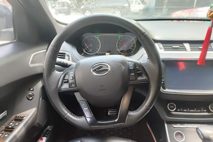Used Land X7 2015 2.0T Panoramic Prestige Edition Steering Wheel