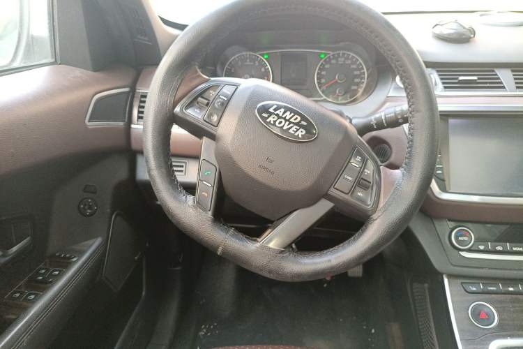 Used Land X7 2015 2.0T Panoramic Prestige Edition Steering Wheel