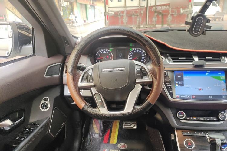 Used Land X7 2015 2.0T Panoramic Prestige Edition Steering Wheel
