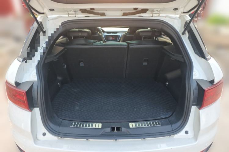 Used Land X7 2015 2.0T Panoramic Prestige Edition Trunk