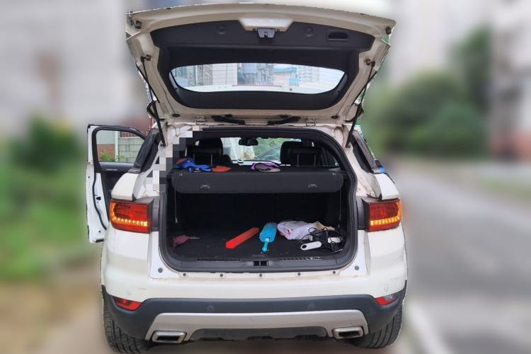 Used Land X7 2015 2.0T Panoramic Prestige Edition Trunk