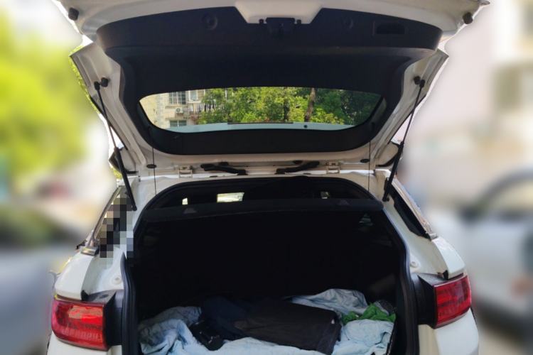 Used Land X7 2015 2.0T Panoramic Prestige Edition Trunk