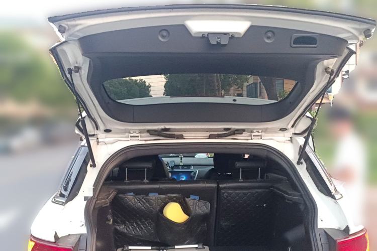 Used Land X7 2015 2.0T Panoramic Prestige Edition Trunk