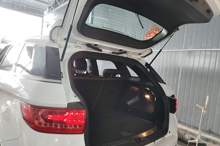Used Land X7 2015 2.0T Panoramic Flagship Edition Trunk