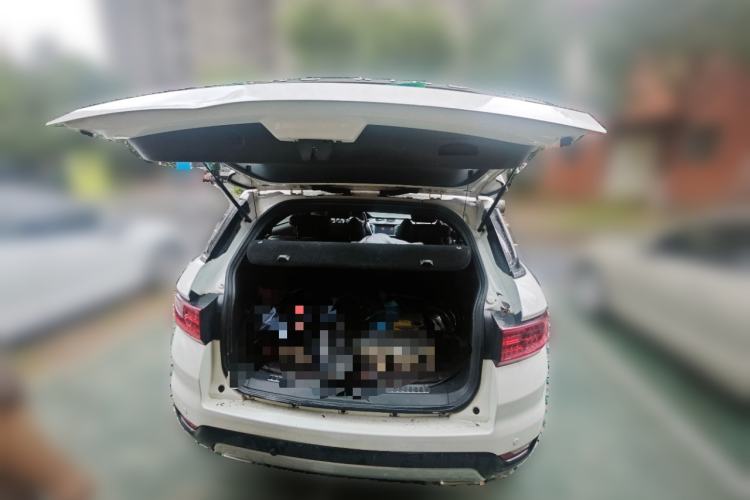 Used Land X7 2015 2.0T Panoramic Prestige Edition Trunk