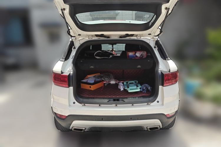 Used Land X7 2015 2.0T Panoramic Prestige Edition Trunk