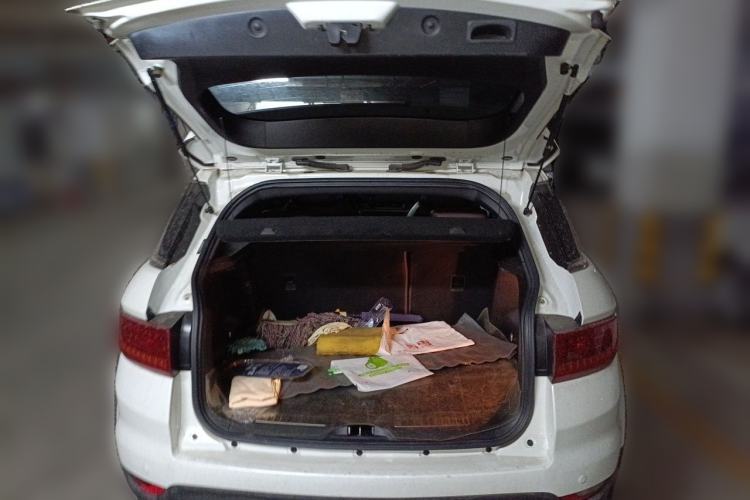 Used Land X7 2015 2.0T Panoramic Prestige Edition Trunk