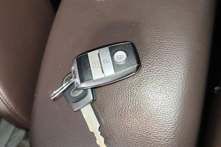 Used Land X7 2015 2.0T Panoramic Flagship Edition Vehicle Key