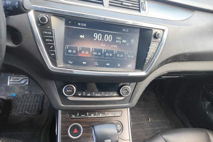 Used Land X7 2015 2.0T Panoramic Prestige Edition Audio And AC Panel