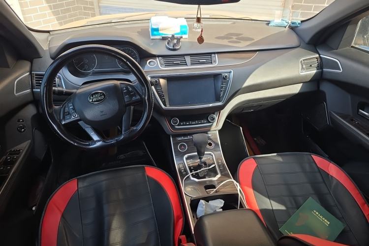 Used Land X7 2015 2.0T Panoramic Luxury Edition Center Console