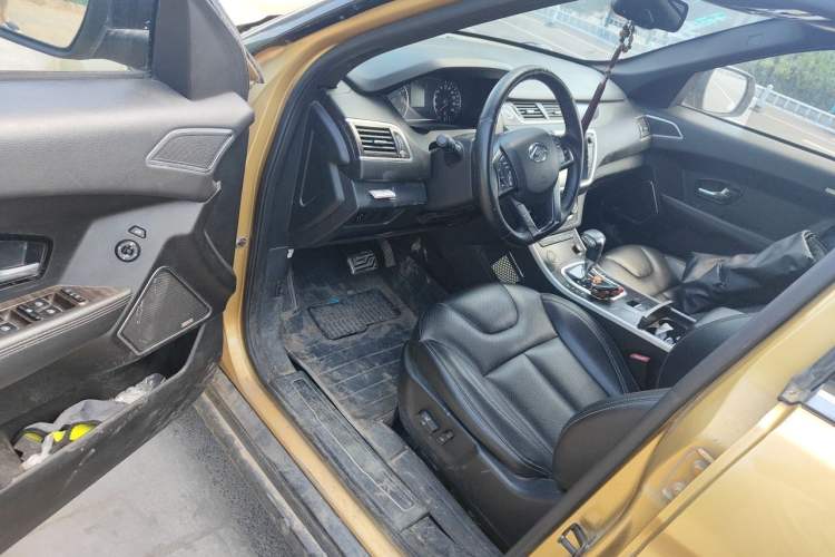 Used Land X7 2015 2.0T Panoramic Prestige Edition Driver Seat