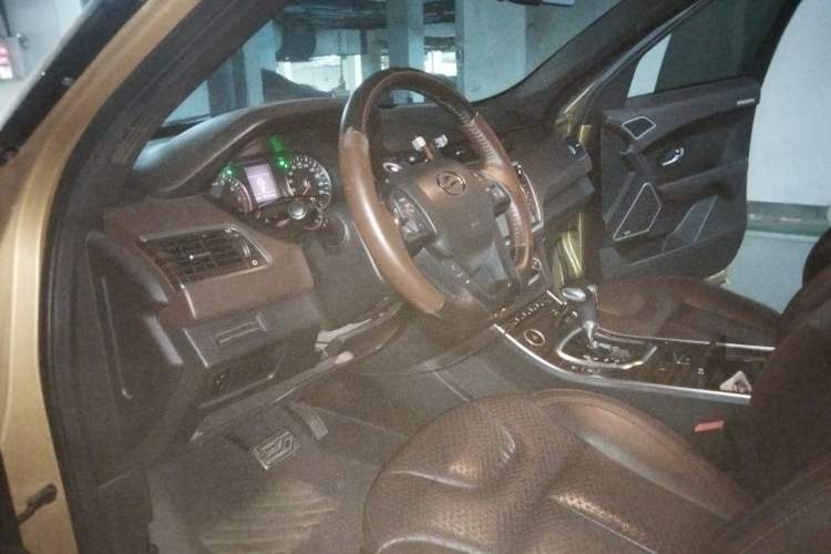 Used Land X7 2015 2.0T Panoramic Prestige Edition Driver Seat
