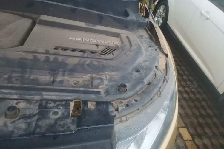 Used Land X7 2015 2.0T Panoramic Flagship Edition Engine Bay Left