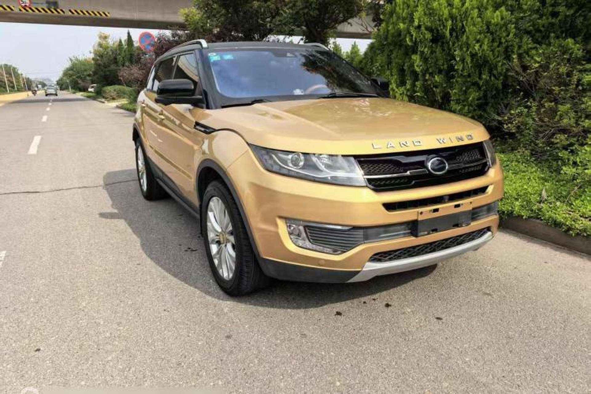 Used Land X7 2015 2.0T Panoramic Flagship Edition Exterior 4