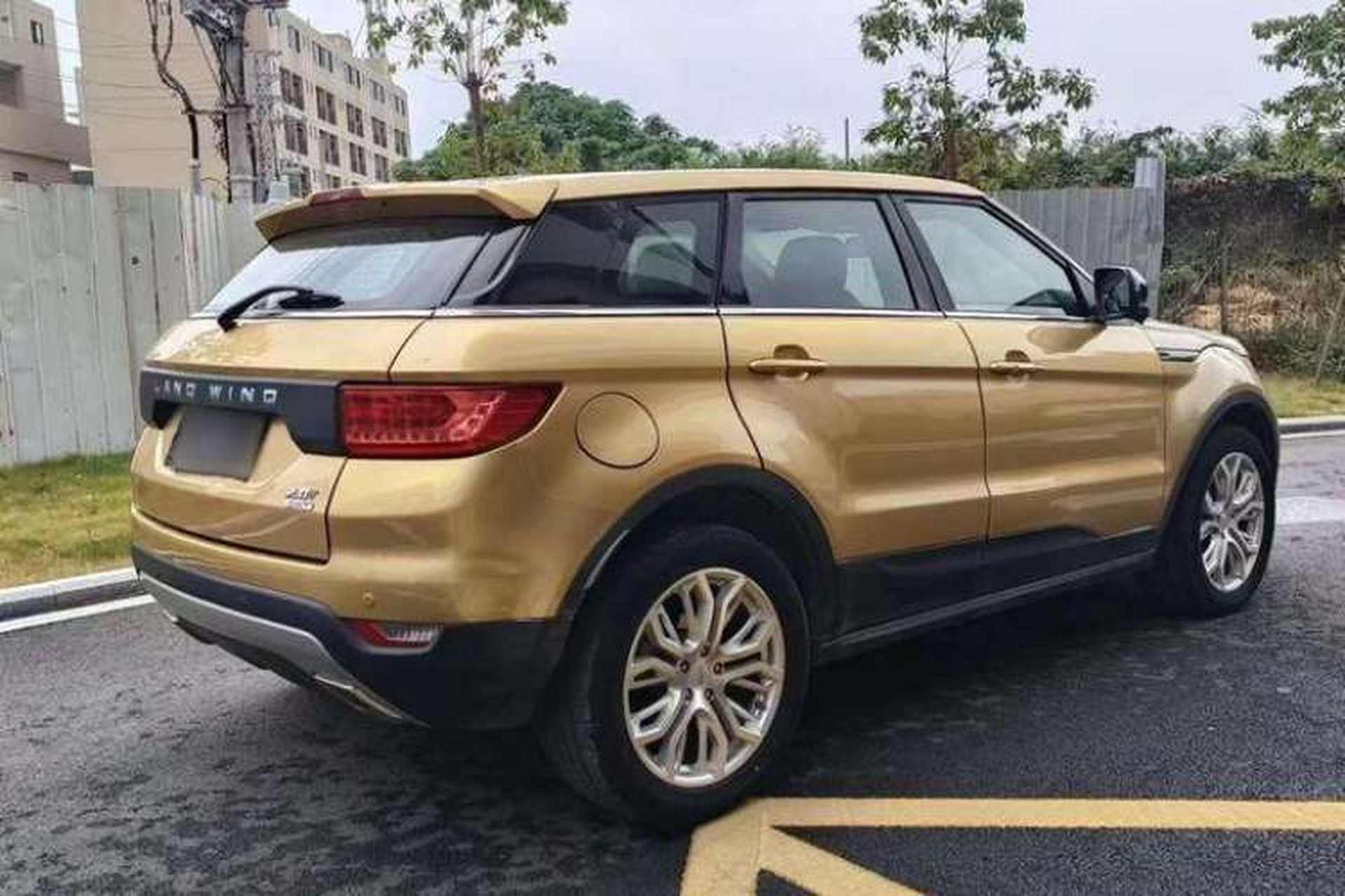 Used Land X7 2015 2.0T Panoramic Prestige Edition Exterior 5