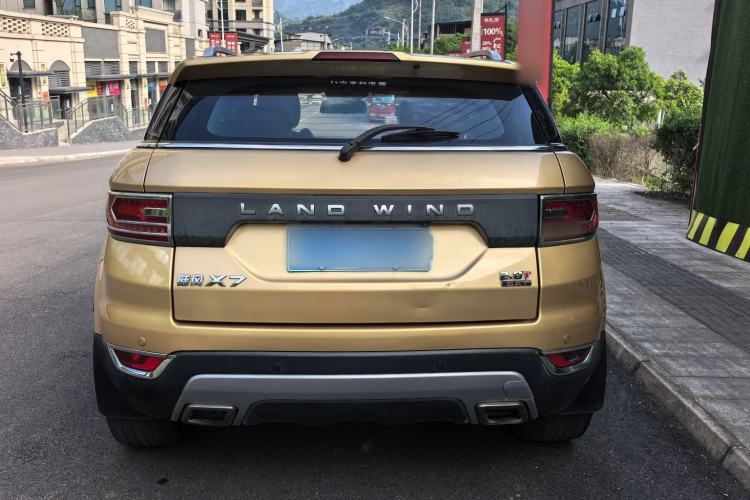 Used Land X7 2015 2.0T Panoramic Flagship Edition Exterior 6