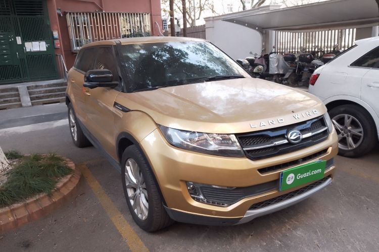 Used Land X7 2015 2.0T Panoramic Prestige Edition Front Right 45 Deg