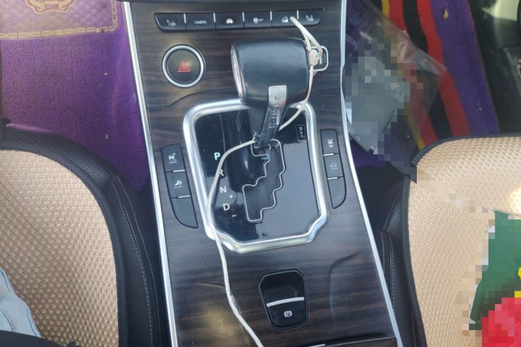 Used Land X7 2015 2.0T Panoramic Flagship Edition Gear Lever