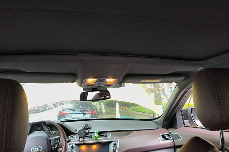 Used Land X7 2015 2.0T Panoramic Prestige Edition Headliner