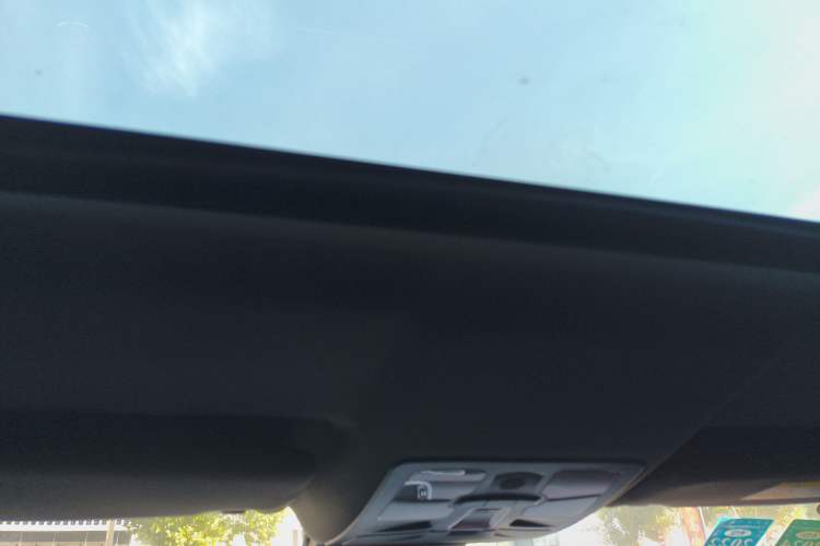 Used Land X7 2015 2.0T Panoramic Flagship Edition Headliner
