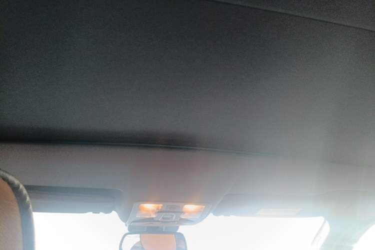 Used Land X7 2015 2.0T Panoramic Prestige Edition Headliner