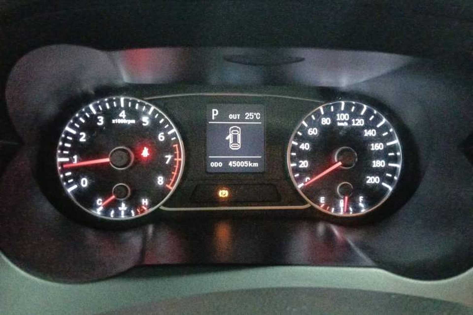 Used Land X7 2015 2.0T Panoramic Prestige Edition Instrument Cluster