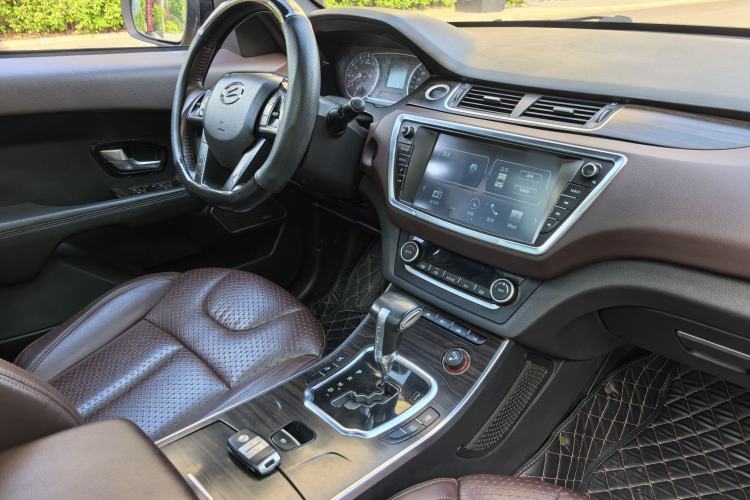 Used Land X7 2015 2.0T Panoramic Flagship Edition Interior 2