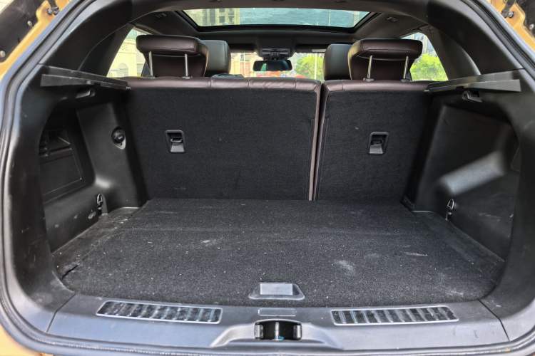Used Land X7 2015 2.0T Panoramic Flagship Edition Interior 6