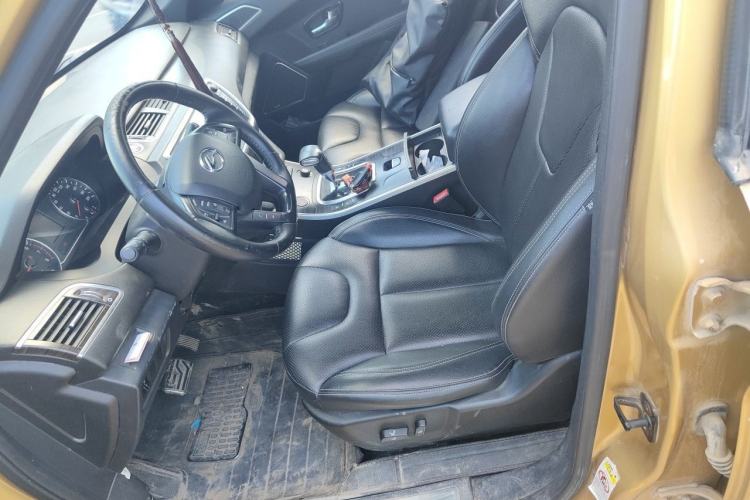 Used Land X7 2015 2.0T Panoramic Prestige Edition Left Front Seat