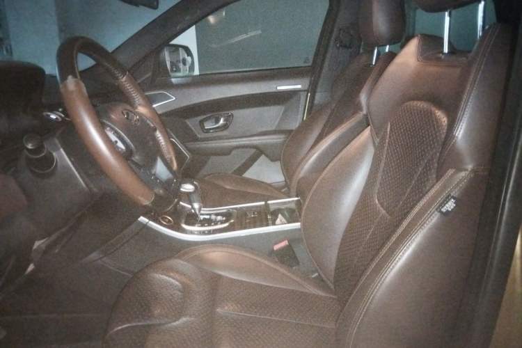 Used Land X7 2015 2.0T Panoramic Prestige Edition Left Front Seat