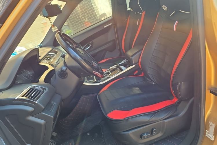 Used Land X7 2015 2.0T Panoramic Luxury Edition Left Front Seat