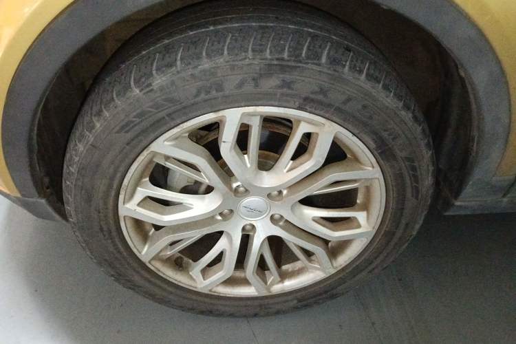 Used Land X7 2015 2.0T Panoramic Prestige Edition Left Front Wheel Hub