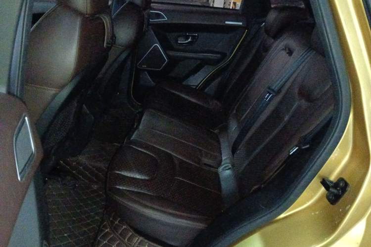 Used Land X7 2015 2.0T Panoramic Prestige Edition Left Rear Seat