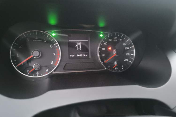 Used Land X7 2015 2.0T Panoramic Prestige Edition Odometer Close Up