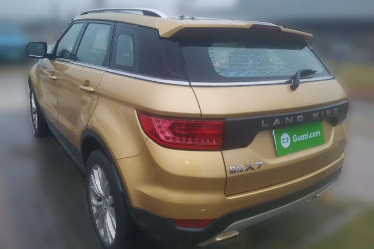 Used Land X7 2015 2.0T Panoramic Flagship Edition Rear Left 45 Deg
