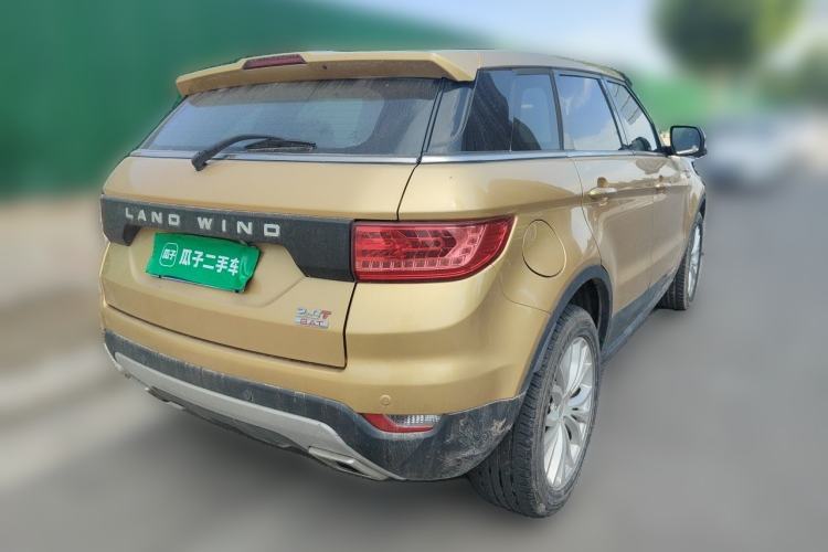 Used Land X7 2015 2.0T Panoramic Prestige Edition Rear Right 45 Deg