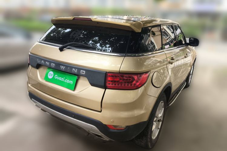 Used Land X7 2015 2.0T Panoramic Luxury Edition Rear Right 45 Deg