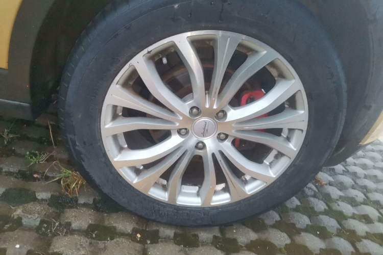 Used Land X7 2015 2.0T Panoramic Flagship Edition Right Front Wheel Hub