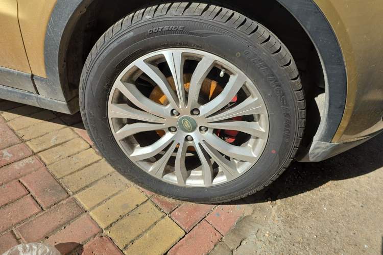 Used Land X7 2015 2.0T Panoramic Luxury Edition Right Front Wheel Hub