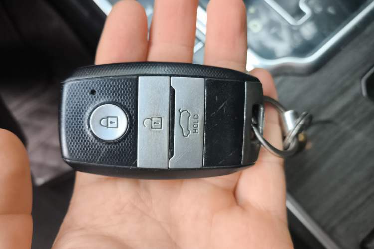 Used Land X7 2015 2.0T Panoramic Luxury Edition Vehicle Key