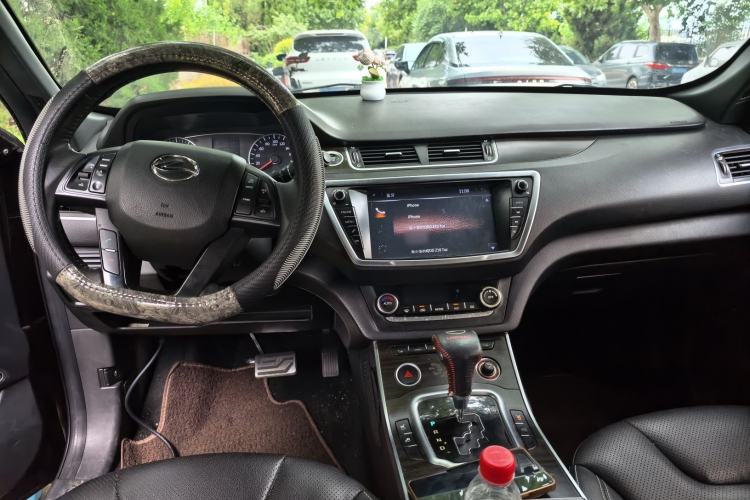Used Land X7 2016 2.0T Panoramic Prestige Edition Center Console