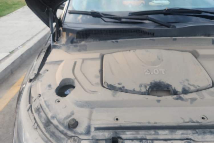 Used Land X7 2016 2.0T Panoramic Prestige Edition Engine Bay Right