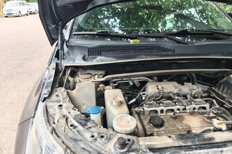 Used Land X7 2016 2.0T Panoramic Prestige Edition Engine Bay Right