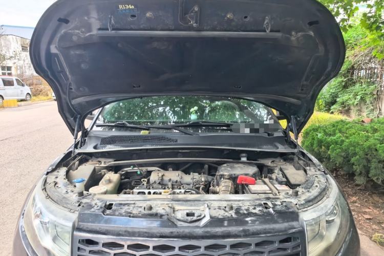 Used Land X7 2016 2.0T Panoramic Prestige Edition Engine Bay